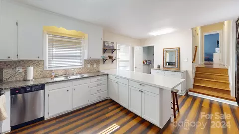 5413 Glenview Dr, Hickory, NC 28602 photo 9