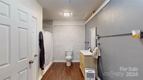 5413 Glenview Dr, Hickory, NC 28602 photo 17