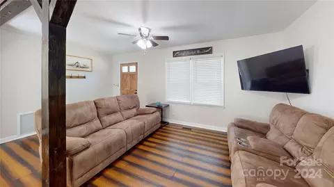 5413 Glenview Dr, Hickory, NC 28602 photo 7