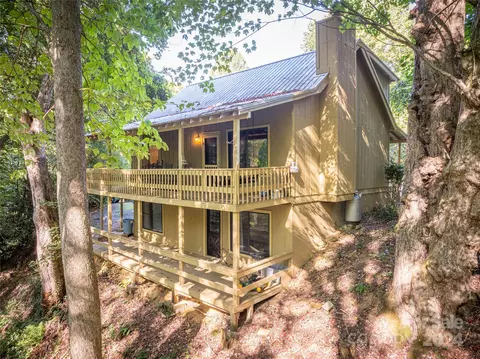 85 Susan Dr, Maggie Valley, NC 28751
