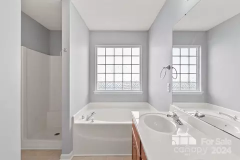 Bath - 962 Ramsgate Sw Dr SW, Concord, NC 28025 photo 1 of 2