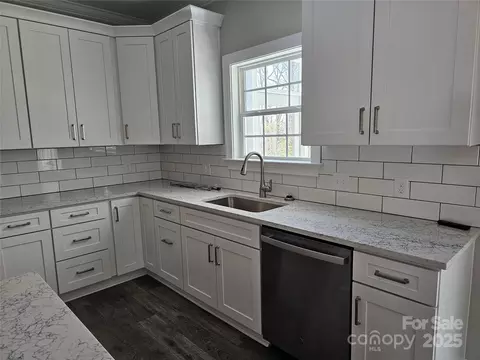 Kitchen - 2054 Cane Mill Rd, Lancaster, SC 29720 photo 1 of 2