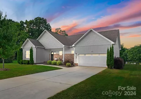 118 Crews 2 Ln #2, Statesville, NC 28677