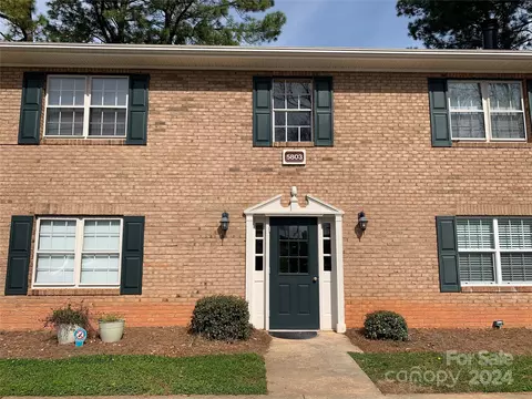 5803 Hunting Ridge Ln, Charlotte, NC 28212
