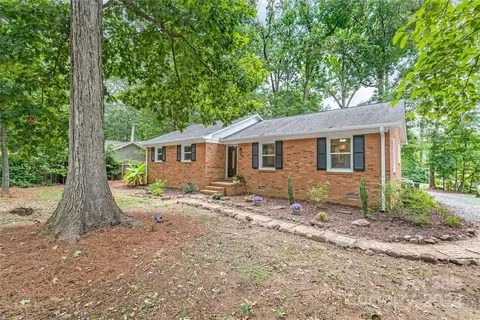 6204 Pamela St, Huntersville, NC 28078