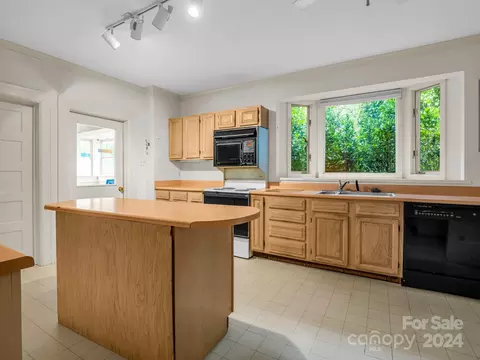 210 Fox Trot Ln, Tryon, NC 28782 photo 17