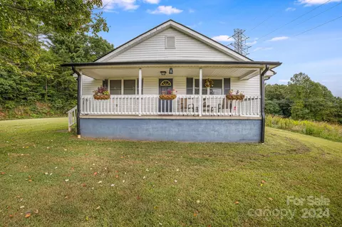50 Roberta St, Marion, NC 28752