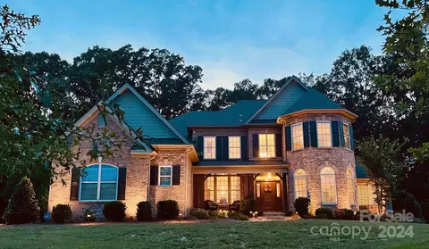 4049 Flowering Peach Rd, Marvin, NC 28173
