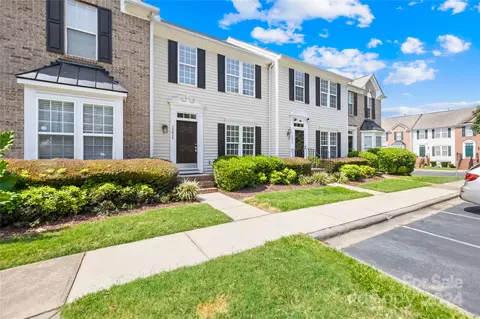 10938 Garden Oaks Ln, Charlotte, NC 28273