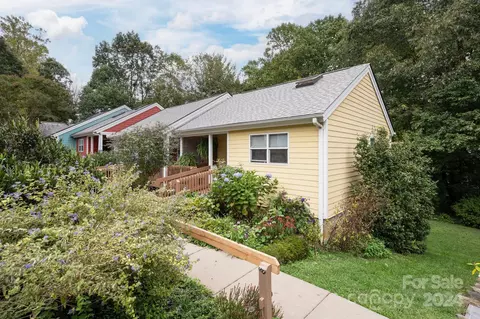 43 Vermont A4 Ct #A4, Asheville, NC 28806