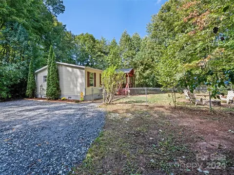 222 Puffy Ln, Sylva, NC 28779 photo 4
