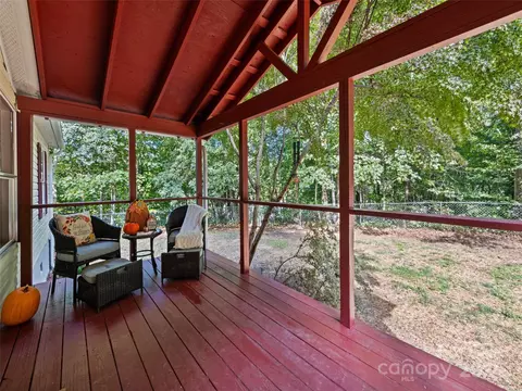 222 Puffy Ln, Sylva, NC 28779 photo 7