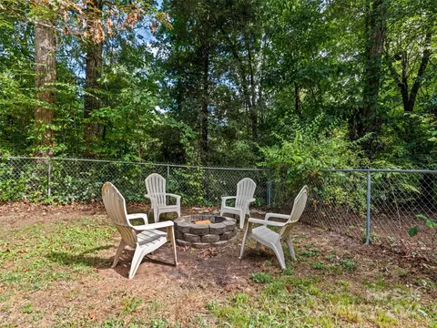 222 Puffy Ln, Sylva, NC 28779 photo 9