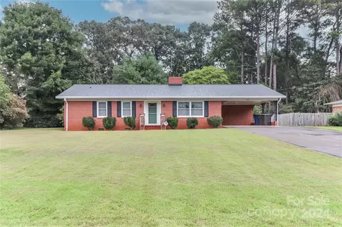 822 Ferndale Dr, Statesville, NC 28677