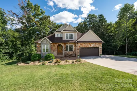1936 46th Avenue Ne Dr NE, Hickory, NC 28601