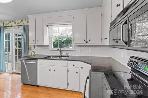 Kitchen - 180 Regency Rd, Salisbury, NC 28147 photo 4 of 4