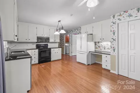 Kitchen - 180 Regency Rd, Salisbury, NC 28147 photo 1 of 4