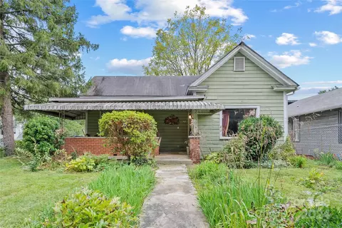 114 Burton St, Asheville, NC 28806