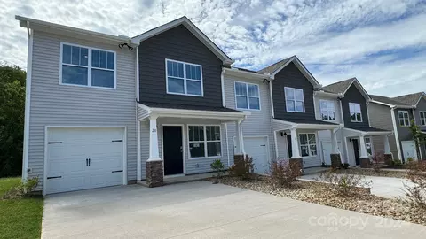 33 Cain Hollow Way, Asheville, NC 28806