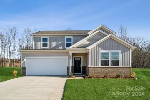 2227 Carpenter Farms Dr, Lincolnton, NC 28092