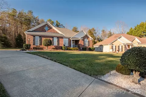 Exterior - 7457 Waterleaf Ct, Stanley, NC 28164 photo 5 of 7