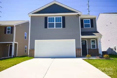 32 Providence Walk Dr, Hendersonville, NC 28792