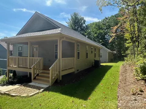 368 Genesis Cir, Black Mountain, NC 28711