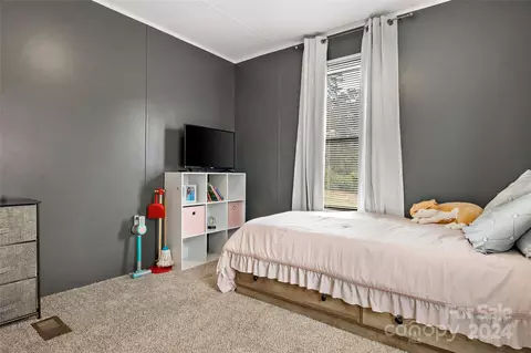 Bedroom - 238 Apache Path, Marion, NC 28752 photo 7 of 9