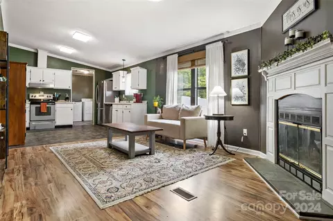 Living - 238 Apache Path, Marion, NC 28752 photo 6 of 6