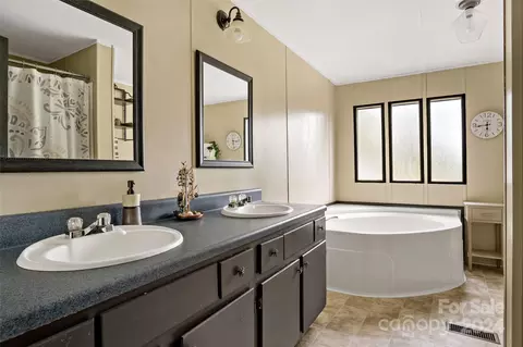 Bath - 238 Apache Path, Marion, NC 28752 photo 1 of 4