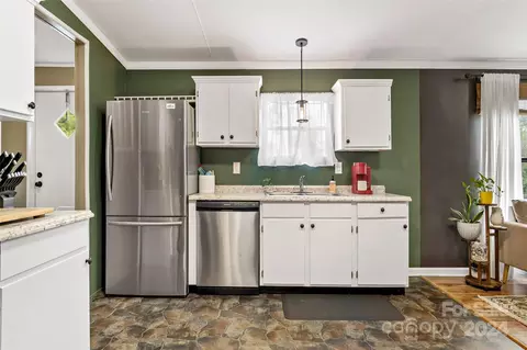 Kitchen - 238 Apache Path, Marion, NC 28752 photo 1 of 1