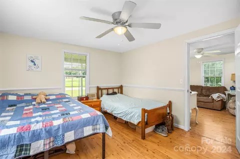 Bedroom - 219 Hamby Mountain Rd, Purlear, NC 28665 photo 1 of 1