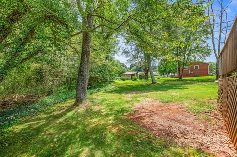 Exterior - 219 Hamby Mountain Rd, Purlear, NC 28665 photo 8 of 10