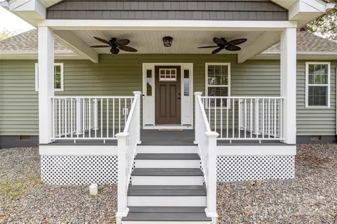 328 E Glendale Ave, Mount Holly, NC 28120