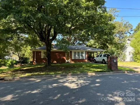 422 Jackson St, Albemarle, NC 28001