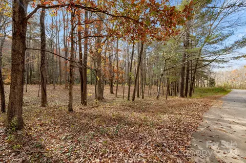 3 Shady Brook Ln, Fairview, NC 28730