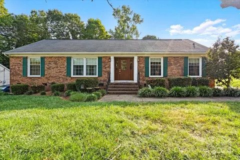 548 Jasin Dr, Gastonia, NC 28054