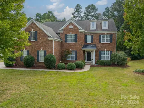 424 Ranelagh Dr, Waxhaw, NC 28173