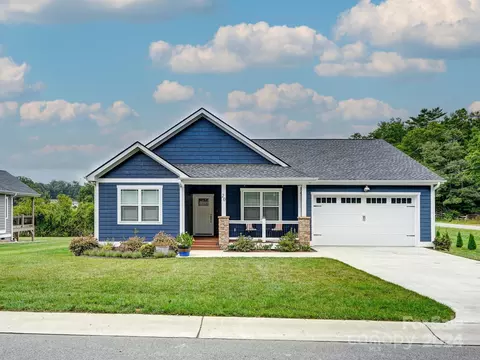 20 Windy Acres Knoll Dr, Hendersonville, NC 28792