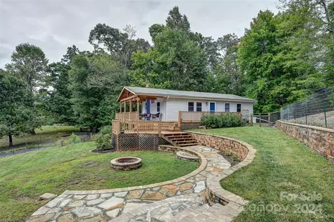 71 Mountain Brook Dr, Candler, NC 28715