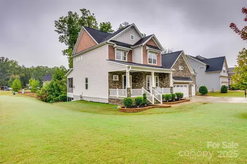 621 Cornell Dr, Fort Mill, SC 29707