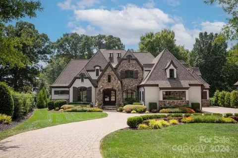 8718 Southshore Dr, Waxhaw, NC 28173