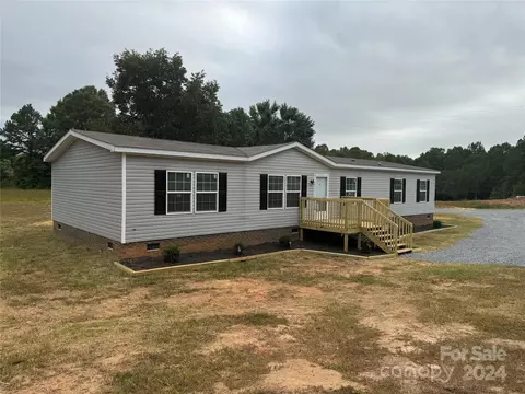 165 Bridge Rd, Ellenboro, NC 28040