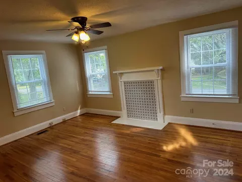 809 Sumner E 2 St E #2, Lincolnton, NC 28092 photo 3