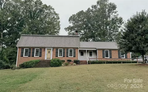 727 Belmorrow Dr, Charlotte, NC 28214