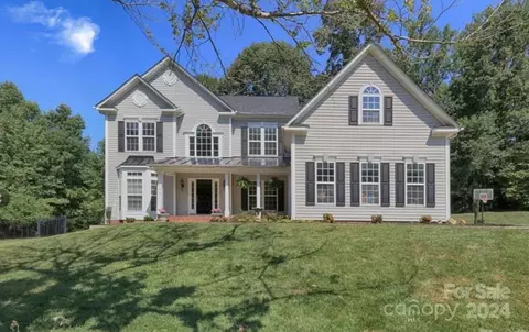 132 Monument Ct, Mooresville, NC 28115