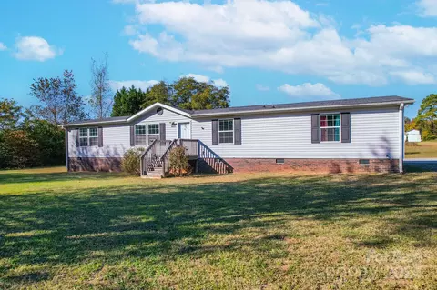 8422 Dogwood Dr, Kannapolis, NC 28081