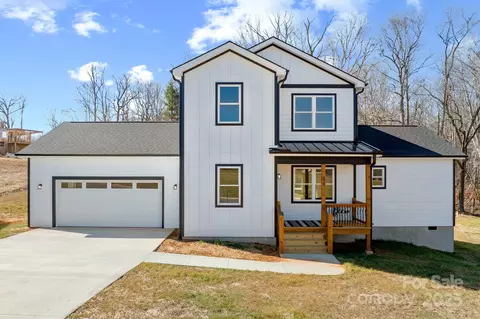 90 Scott Meadows Dr, Asheville, NC 28806