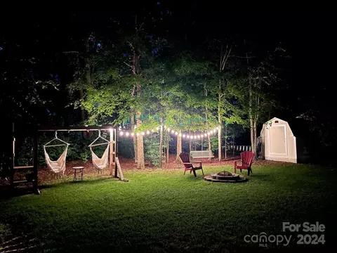 12548 Britton Wood Pl, Charlotte, NC 28278