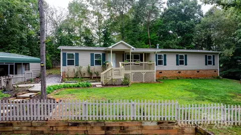3035 Dalton Dr, Morganton, NC 28655